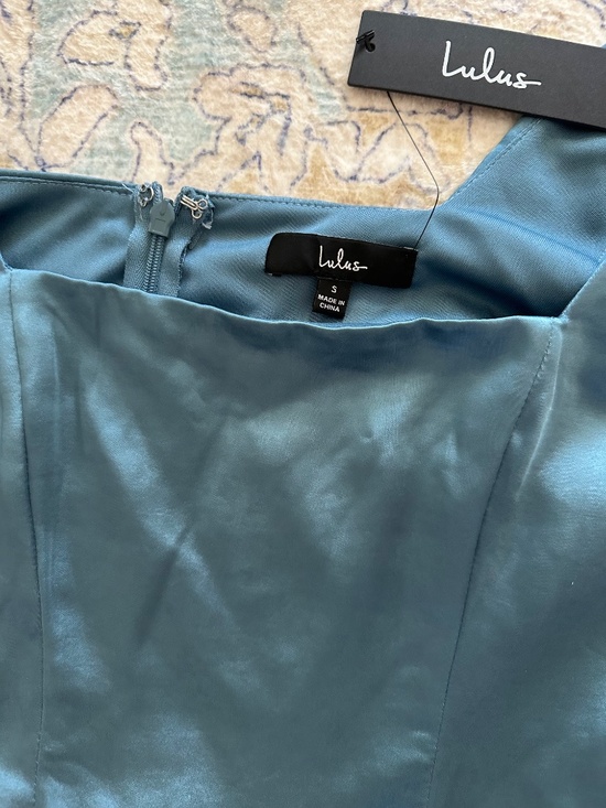 Mini Dresses - Picture 3 of 4